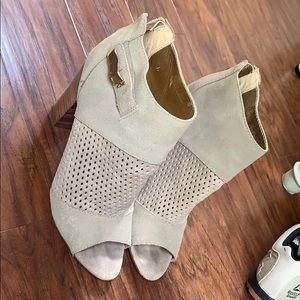 Dolce Vita Booties